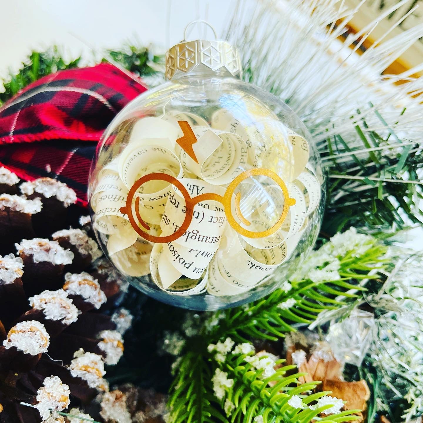 Harry Potter Ornament with Scrolls